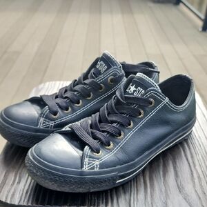 (7W) (5.5M) Converse Black Low-Top Leather Sneakers Streetwear Retro Athleisure